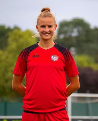 Nikola Karczewska
