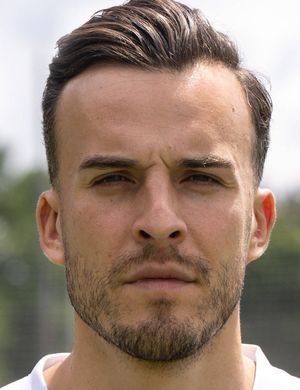 Haris Tabaković
